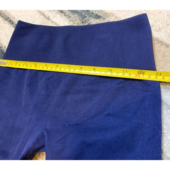 Fabletics High-Waisted Seamless Check Legging - Picture 7 of 8